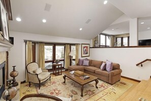 Home Decor, Architecture, Building, Furniture, Indoors
