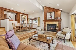 Home Decor, Indoors, Architecture, Building, Furniture
