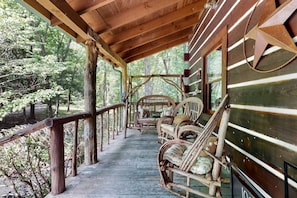 Front Porch Setting for 8