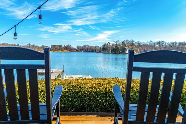 Paw Paw Vacation Rental | 3BR | 2.5BA | 1,650 Sq Ft | Stairs to Enter