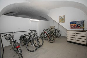 Bike deposit