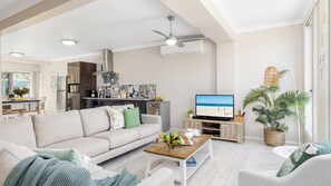 Lounge Room | Kitchen