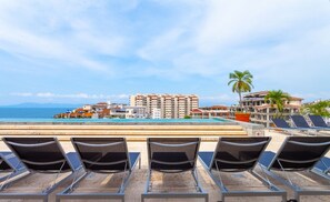 Condo - Image 1