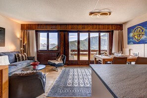 Living-dining room