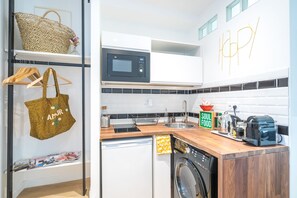 Mini kitchen