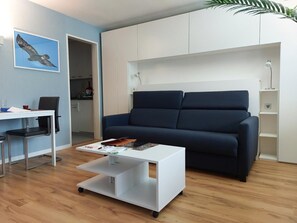 Picture 4