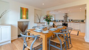 Kitchen/Diner, Deer Park Farmhouse, Bolthole Retreats