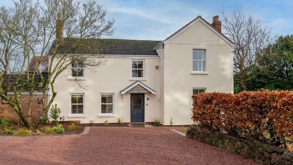 External, Deer Park Farmhouse, Bolthole Retreats