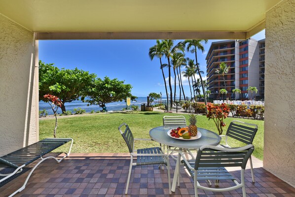 Enjoy fresh tropical fruit and alfresco dining on the patio, with stunning ocean views and lush greenery surrounding you.