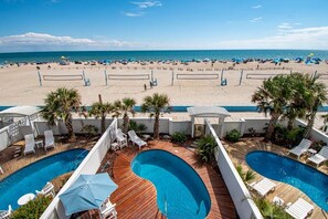 Pool & Ocean View