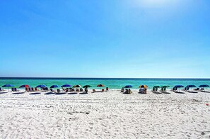 Beautiful Beach at Shoreline Towers 