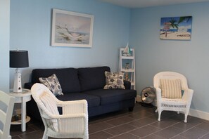 Dolphin Living room