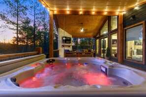 Bain à remous extérieur