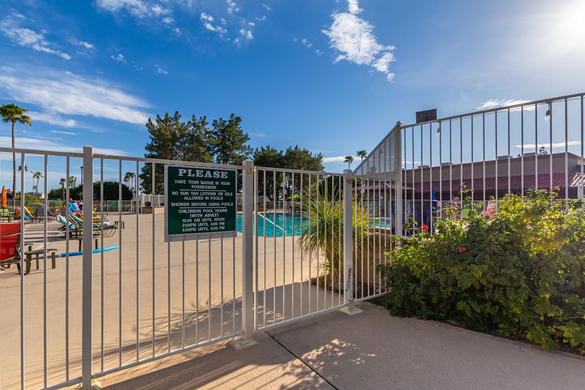 Fully Remodeled! Resort Living! Greenfield Village 55+ Activities Galore!