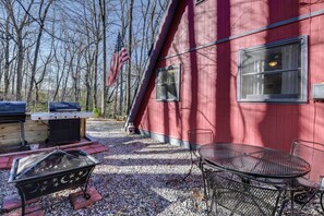Patio | Seating & Dining | Gas Grill | Fire Pit