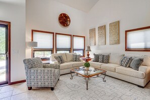 Sitting Room | Fireplace | Smart TV