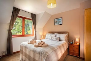 Room 4: Moonlit Oasis