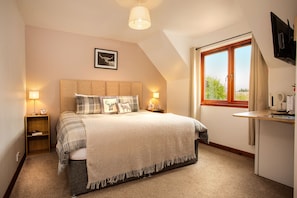 Room 2: Fyrish Retreat