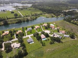 Lake Denise cul-de-sac