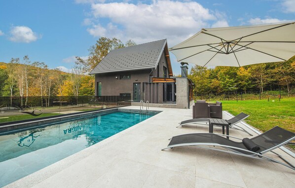 pool