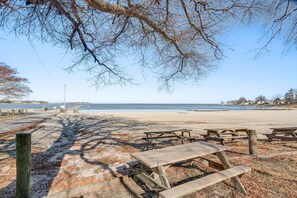 Private Beach Access | Grills | Walking Distance