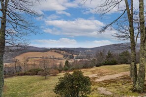 Rolling Hills and Long Range Mountain View at High Peak Retreat
