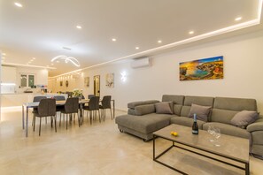 Living and dining room