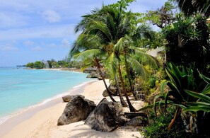 Secret Cove 4 Luxury beachfront rentals Barbados 6