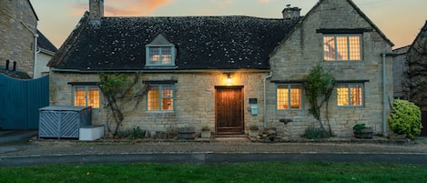 Rex Cottage - StayCotswold