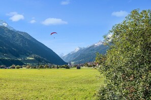 Surroundings [summer] (1-5 km)