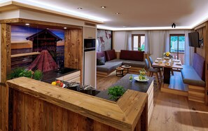 Ferienwohnung Bootshütte, 1-5Pers., 2sep. SZ, 2.OG, Balkon mit Chiemseeblick