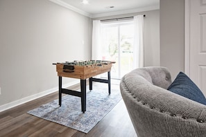 10-in-1 game table, Door out to deck