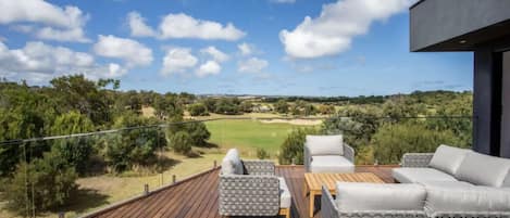 Views of Moonah Links Fingal