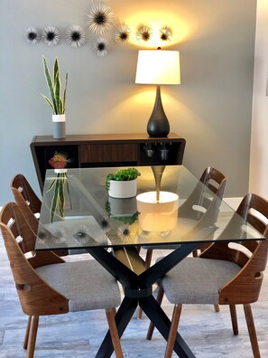 Seascape 3074 - Dining Area