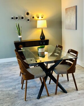 Seascape 3074 - Dining Area