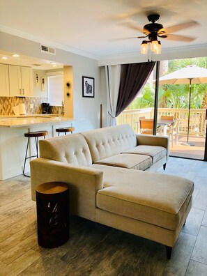 Seascape 3074 - Living Area