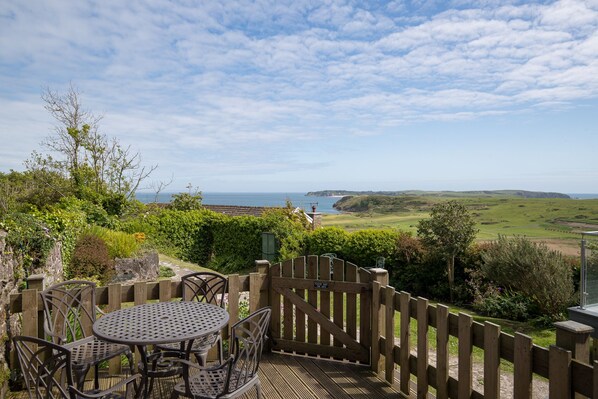 Sea Views, Log Burner, Dog Friendly