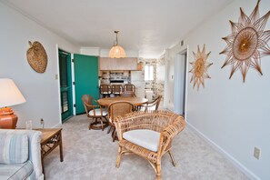 Living / Dining Area