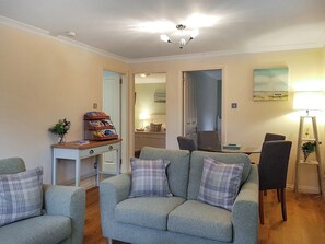 Living area | Leven Lodge 2 - Loch Lomond Sanctuary Lodges, Loch Lomond
