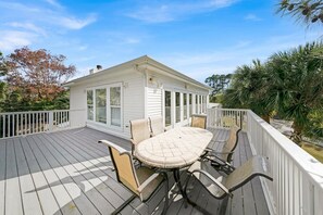 Rooftop seating