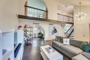 Living Room | 2-Story House | In-Unit Laundry | 5 Mi to Mountain America Stadium