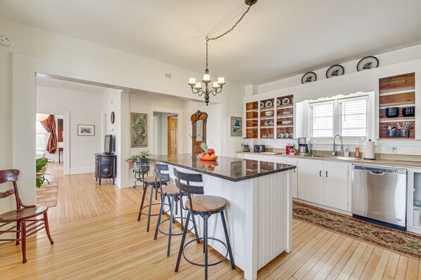 Gardiner Vacation Rental | 2BR | 1BA | 1,000 Sq Ft | Staircase to Enter