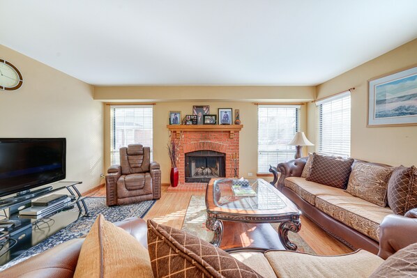 Hanover Park Vacation Rental | 3BR | 2BA | 1,664 Sq Ft | Small Step for Entry