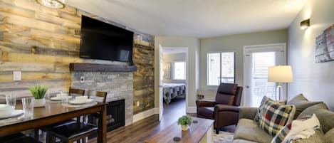 Gatlinburg Vacation Rental | 2BR | 2BA | 1,000 Sq Ft | Step-Free Access