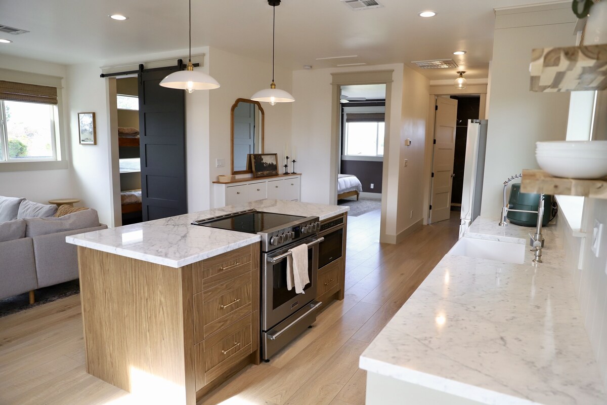 Brand New Charming Retreat