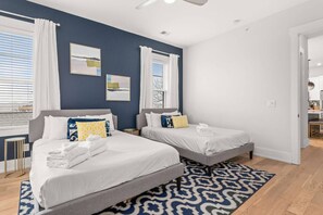 2 Queen Beds