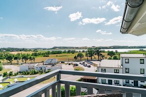 Weite, Wasser, WohlgefÃ¼hl âEuro der Blick auf den See