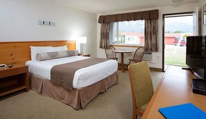 Welcome to our cozy Canmore room with a luxurious Queen bed!