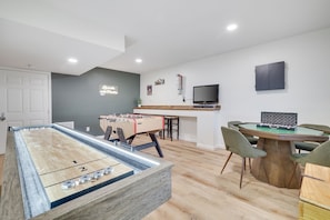 Spielezimmer