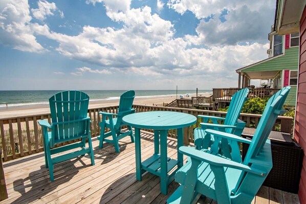 Deck Off Living